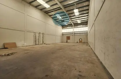 Warehouse - Studio - 7+ Bathrooms for rent in Sitra - Central Governorate