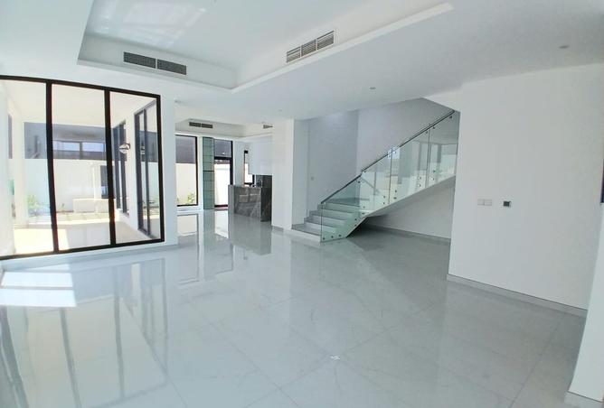 953934 - Property Image 2