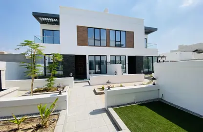 Compound - 4 Bedrooms - 4 Bathrooms for rent in Saar - Northern Governorate