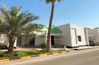 فيلا - 3 غرف نوم - 4 حمامات للايجار في سند - المحافظة الوسطى