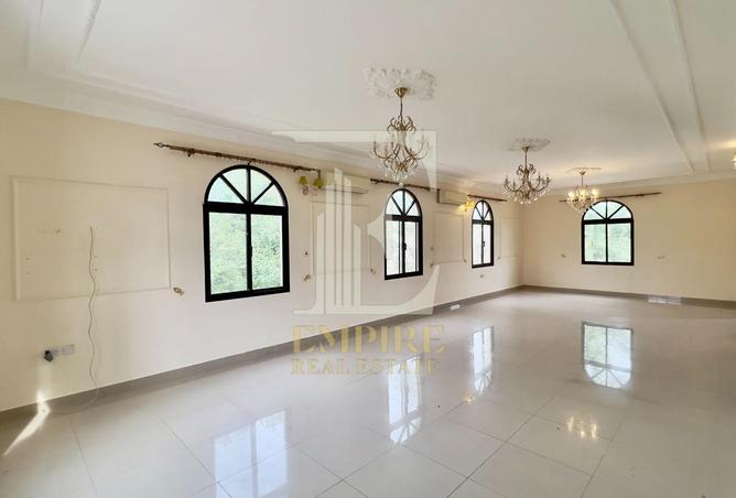 979586 - Property Image 2