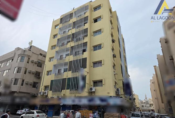 Whole Building - Studio - 7+ Bathrooms for sale in Gudaibiya - Manama - Capital Governorate