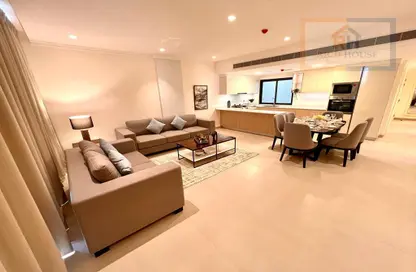 Living / Dining Room image for: Apartment - 2 Bedrooms - 3 Bathrooms for rent in Amwaj Marina - Amwaj Islands - Muharraq Governorate, Image 1