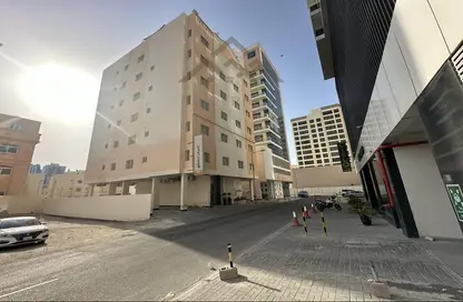 عمارة بالكامل - استوديو - 8 حمامات للبيع في الجفير - محافظة العاصمة