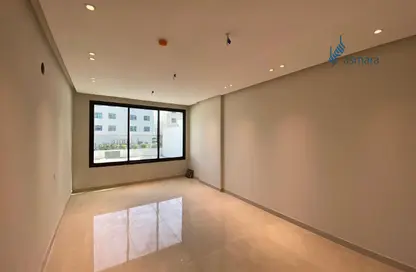 شقة - 4 غرف نوم - 3 حمامات للبيع في الحد - المحرق