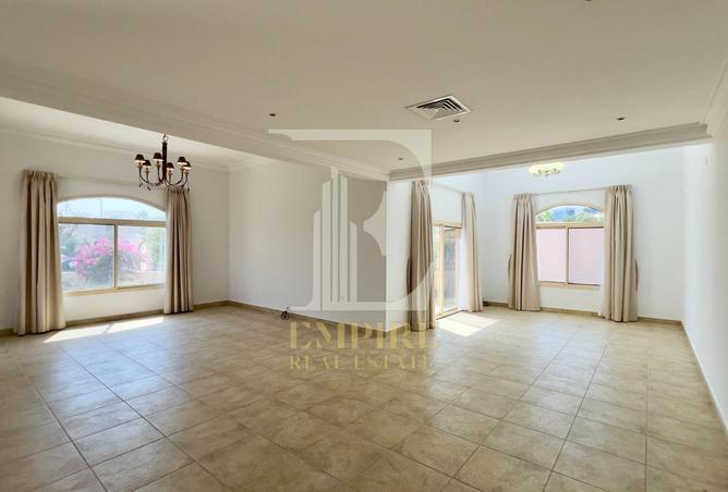 981650 - Property Image 2