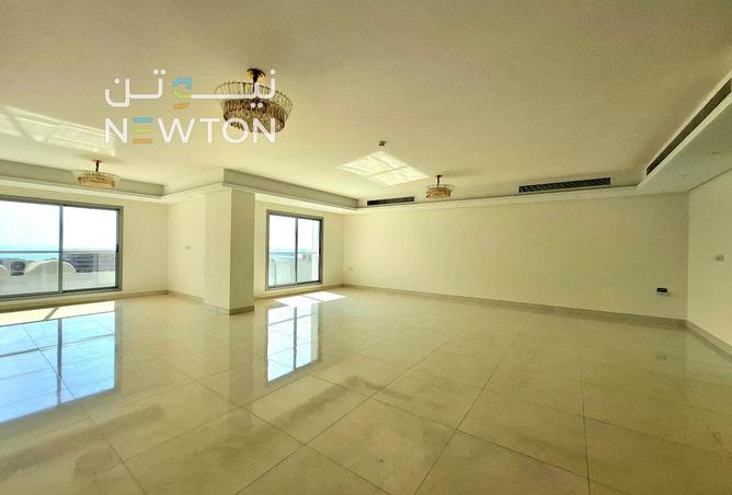 980494 - Property Image 2