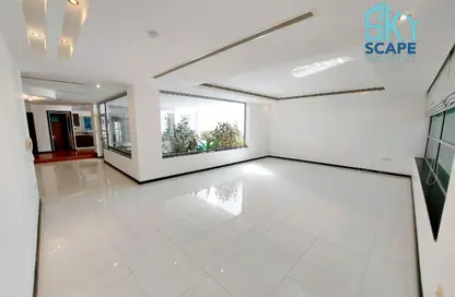 Apartment - 4 Bedrooms - 5 Bathrooms for rent in Saar - Northern Governorate