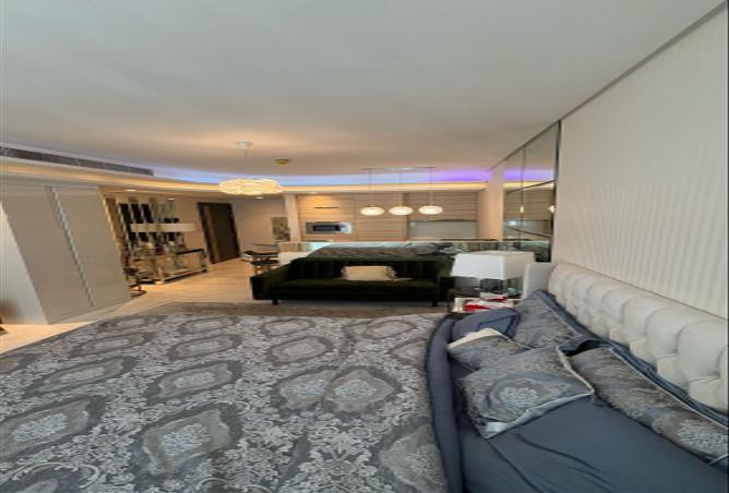 956128 - Property Image 3