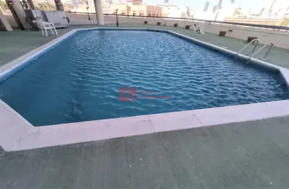 Apartment - 4 Bedrooms - 4 Bathrooms for rent in Salmaniya - Manama - Capital Governorate