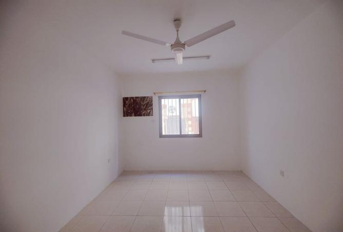 954606 - Property Main Image