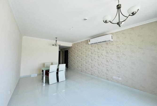 983794 - Property Image 2