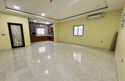 Apartment - 2 Bedrooms - 2 Bathrooms for rent in Saar - Northern Governorate