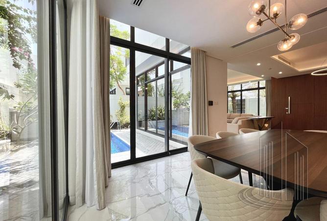 976645 - Property Image 2