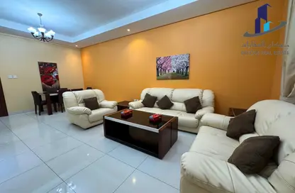 Apartment - 2 Bedrooms - 3 Bathrooms for rent in Mahooz - Manama - Capital Governorate