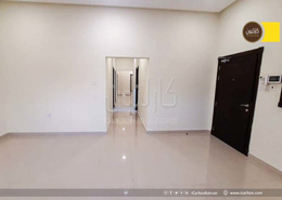 Apartment - 3 bedrooms - 3 bathrooms for rent in Arad - Muharraq Governorate