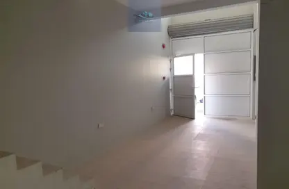 متجر - استوديو للايجار في توبلي - المحافظة الوسطى