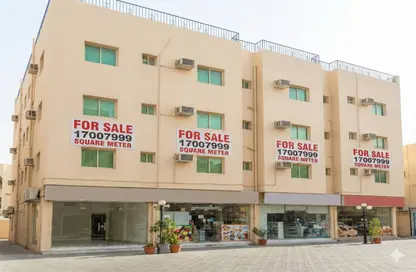 عمارة بالكامل - 8 غرف نوم - 8 حمامات للبيع في المحرق - المحرق