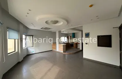 شقة - 2 غرف نوم - 3 حمامات للايجار في توبلي - المحافظة الوسطى