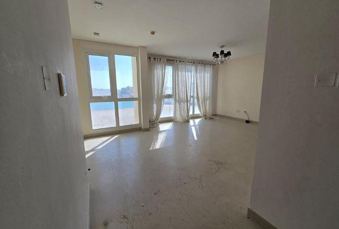 987267 - Property Image 2