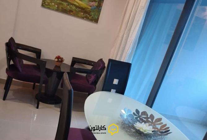 985723 - Property Image 3