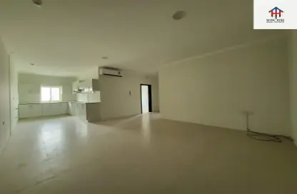 Apartment - 2 Bedrooms - 2 Bathrooms for rent in Hidd - Muharraq Governorate