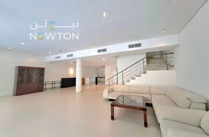 Villa - 3 Bedrooms - 5 Bathrooms for rent in Saar - Northern Governorate