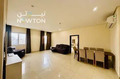 Apartment - 2 Bedrooms - 3 Bathrooms for rent in Zinj - Manama - Capital Governorate