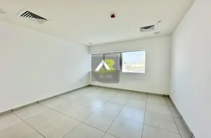 Office Space - Studio - 1 Bathroom for rent in Sanabis - Manama - Capital Governorate