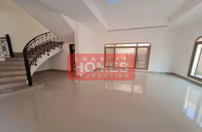 Compound - 4 Bedrooms - 5 Bathrooms for rent in Saar - Northern Governorate