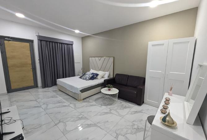 985229 - Property Main Image