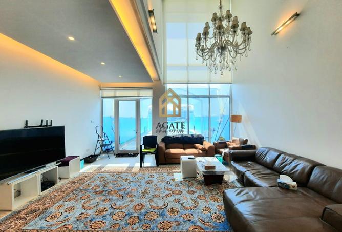 967158 - Property Image 2