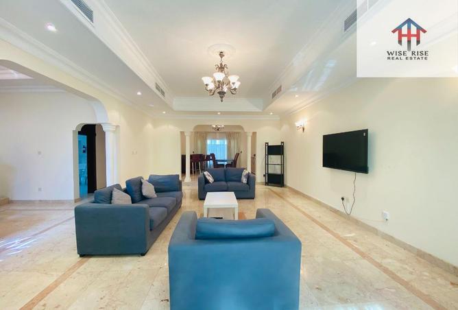 987099 - Property Image 3