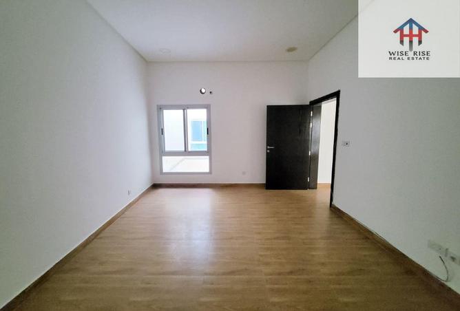 965502 - Property Image 3