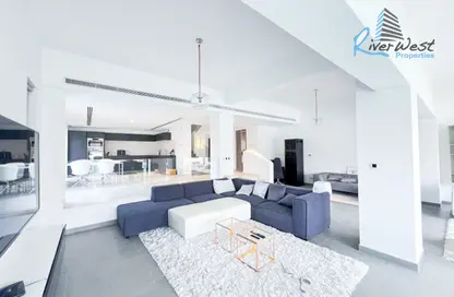Villa - 4 Bedrooms - 5 Bathrooms for sale in Al Marsa Floating City - Amwaj Islands - Muharraq Governorate