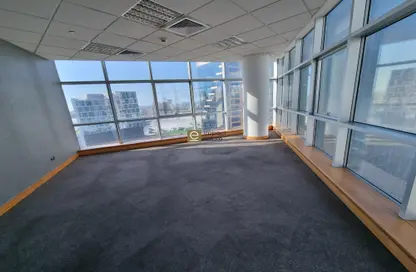 Empty Room image for: Office Space - Studio - 1 Bathroom for rent in Seef - Capital Governorate, Image 1