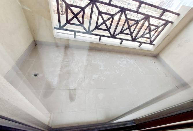 975044 - Property Image 2