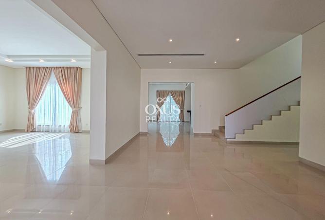 974947 - Property Image 2