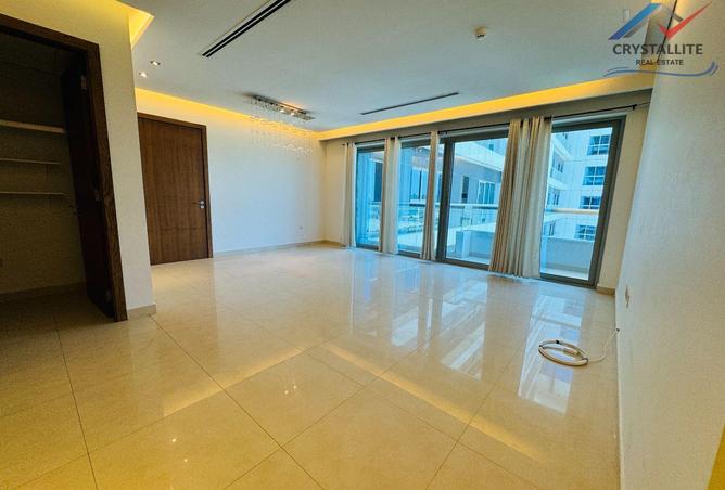 964404 - Property Image 2