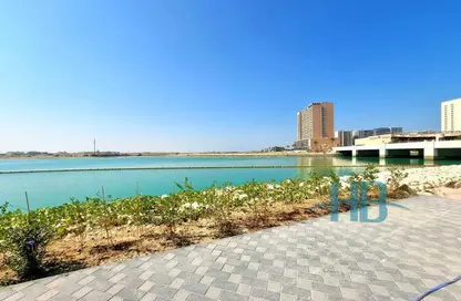 شقة - 3 غرف نوم - 4 حمامات للبيع في أمواج بيتش فرونت - أمواج - المحرق