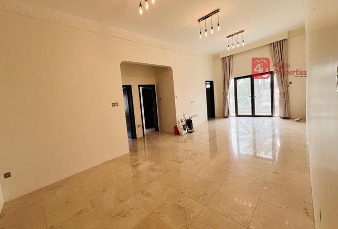 980895 - Property Image 2