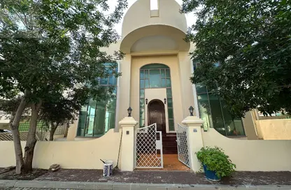 Villa - 5 Bedrooms - 6 Bathrooms for rent in Zinj - Manama - Capital Governorate