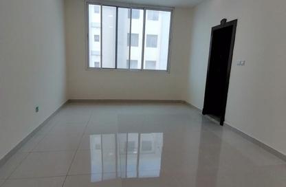 Apartment - 3 Bedrooms - 5 Bathrooms for rent in Hidd - Muharraq Governorate