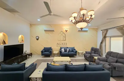 Villa - 4 Bedrooms - 5 Bathrooms for rent in Hidd - Muharraq Governorate