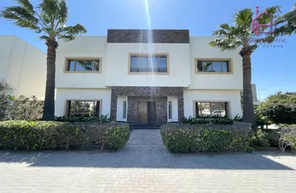 Villa - 5 Bedrooms - 5 Bathrooms for rent in Janabiya - Northern Governorate