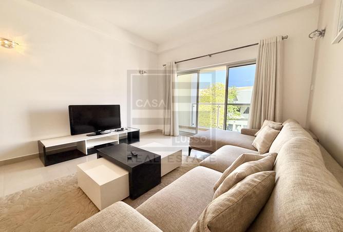 988972 - Property Image 2