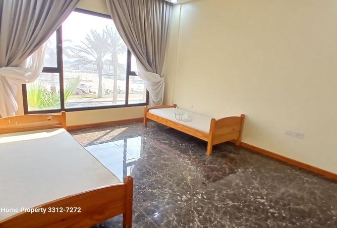 985727 - Property Image 2