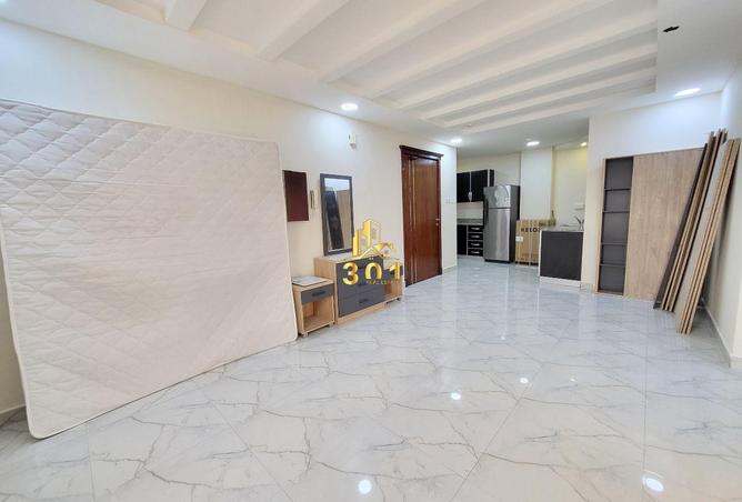 961043 - Property Image 2