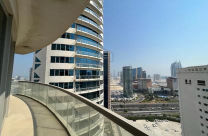 Apartment - 2 Bedrooms - 3 Bathrooms for sale in Sanabis - Manama - Capital Governorate