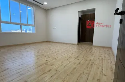 عمارة بالكامل - 3 غرف نوم - 3 حمامات للايجار في الجنبية - المحافظة الشمالية